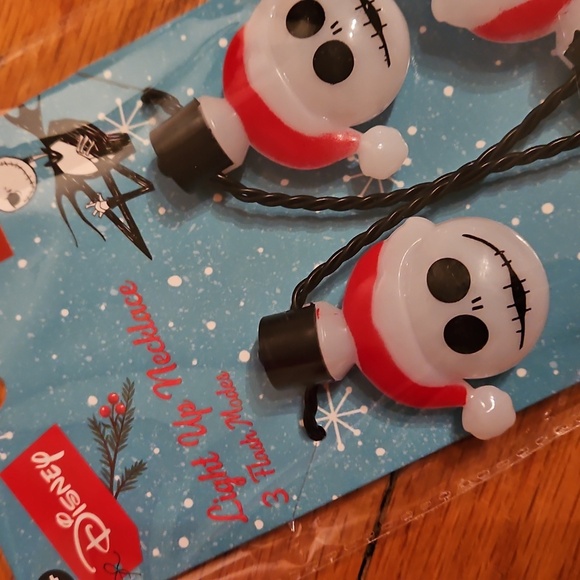 Disney Jack Skellington Nightmare Before Christmas Light-up Necklace, Brand New! - Picture 2 of 5